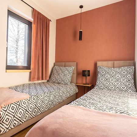 Zielona Zaba Hotel Derc Exterior photo